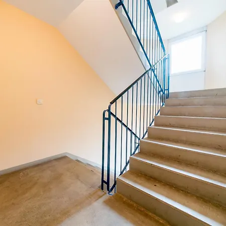 홈스테이 Private Laatzen *