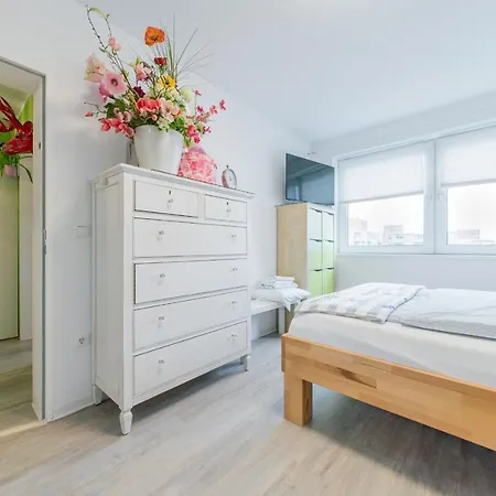 Private Laatzen Quarto em Acomodações Particulares